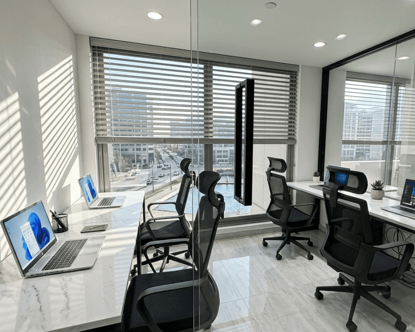 Private suites — corner